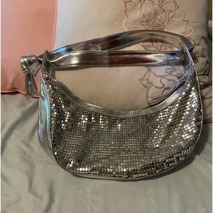 Small silver purse with sequins